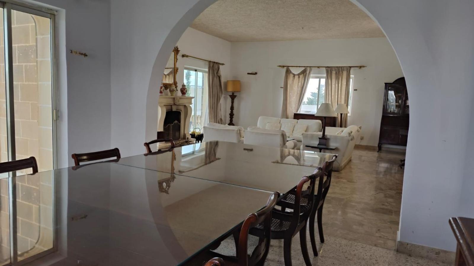 Stunning Villa With Pool, Table Tennis, Table Soccer And A Pool Table Naxxar Exterior foto